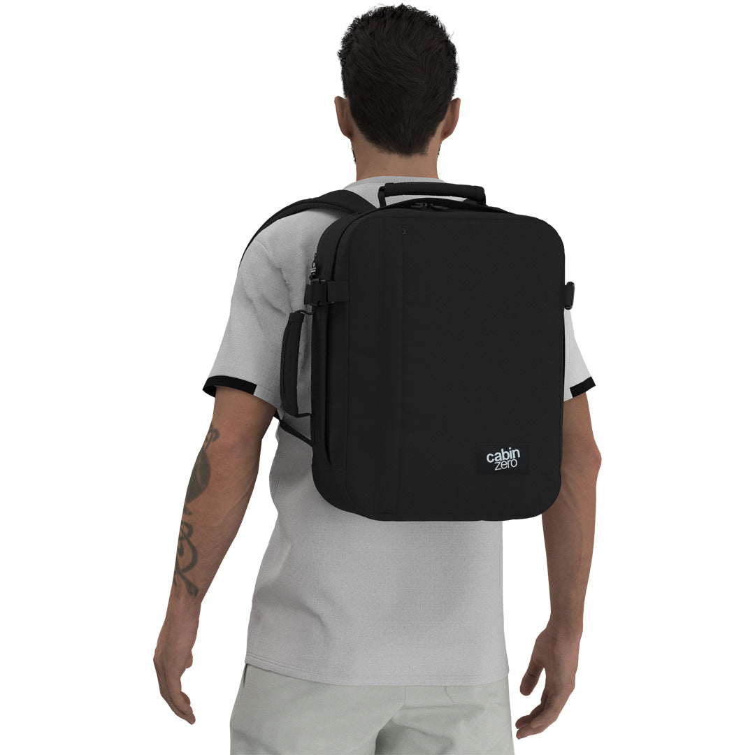 Classic Tech Backpack 28L Absolute Black