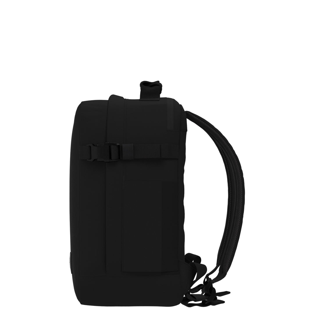 Classic Tech Backpack 28L Absolute Black